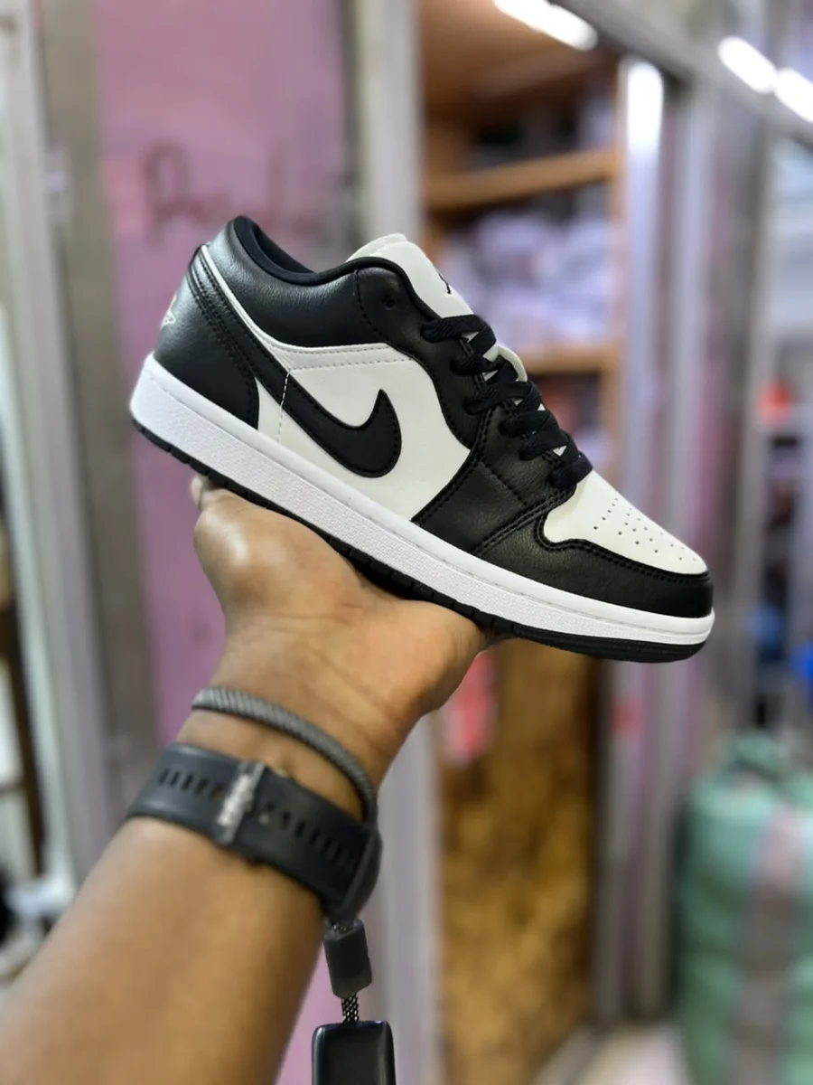Jordan Air Jordan 1 Low Panda — White / Black