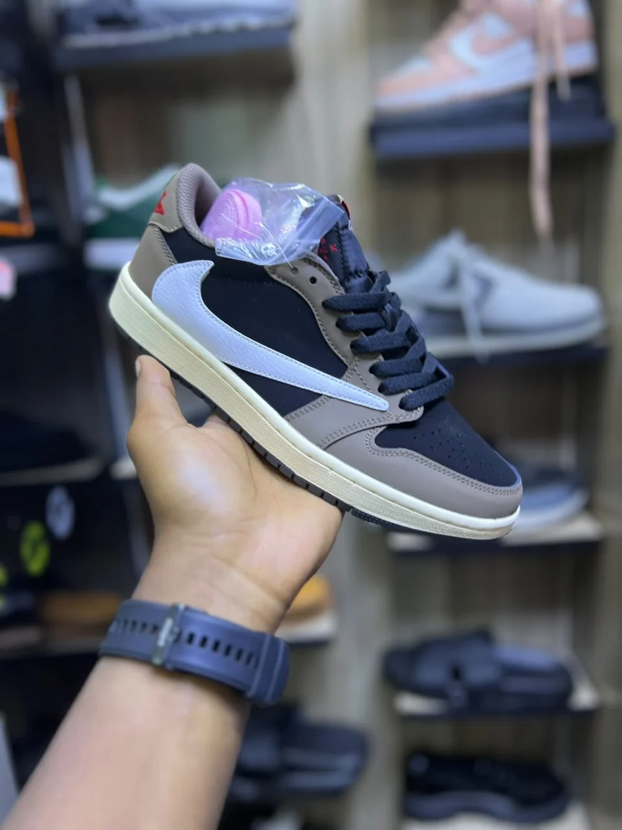 Jordan Air Jordan 1 Low Travis Scott Mocha Navy — Navy / Mocha / Sail