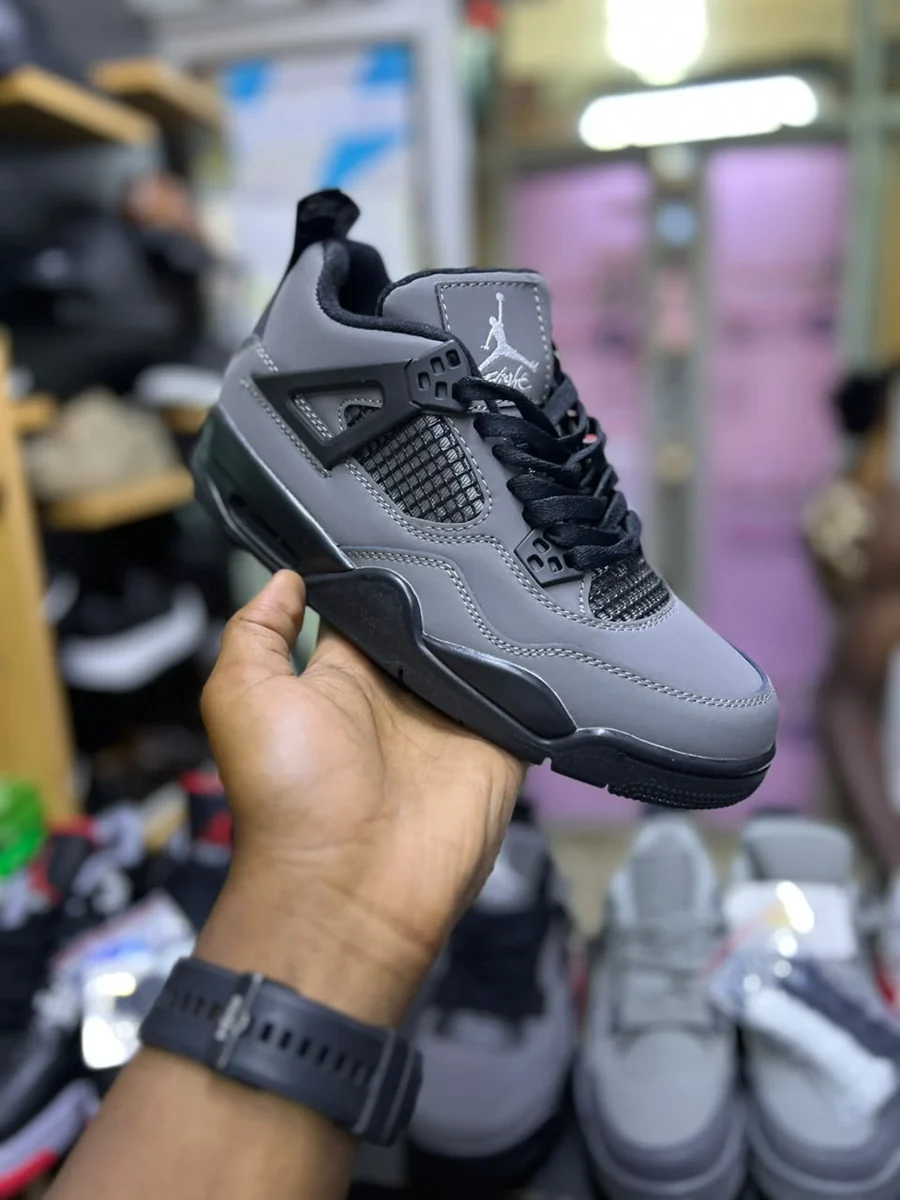 Jordan Air Jordan 4 Grey Black — Cement Grey / Black