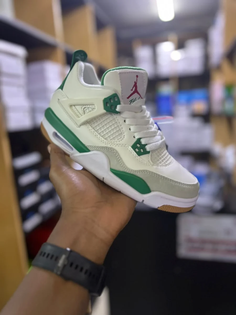 Jordan Air Jordan 4 SB Pine Green — Sail / Pine Green / Grey