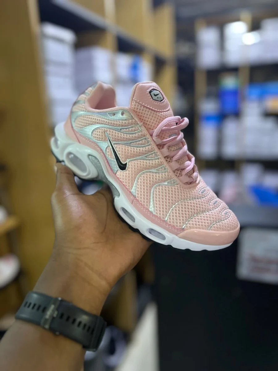 Nike Nike Air Max Plus Pink Foam — Pink / White / Black